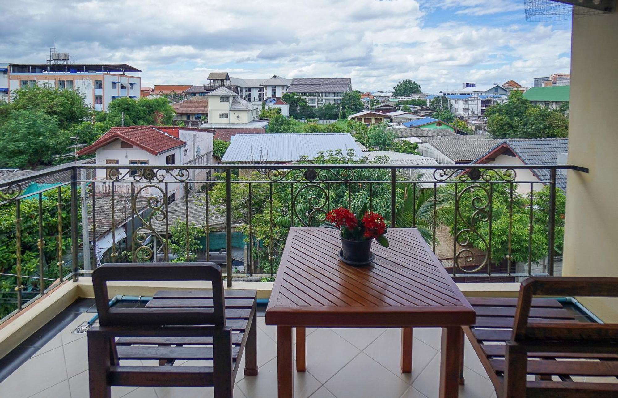Laph Kham House Aparthotel Chiang Mai Buitenkant foto