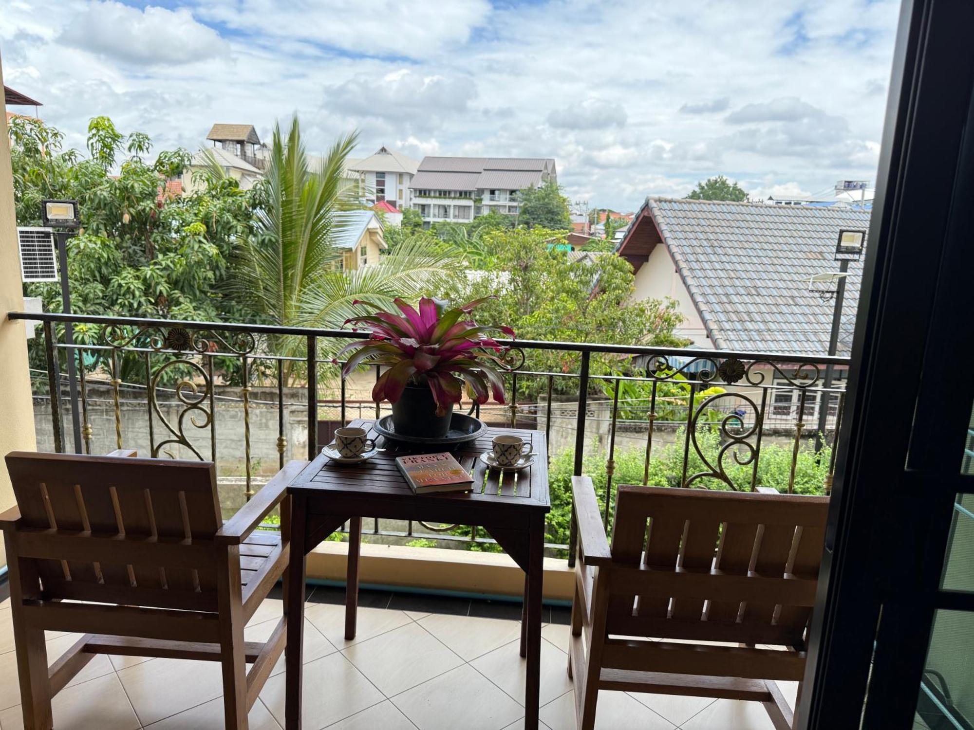 Laph Kham House Aparthotel Chiang Mai Buitenkant foto