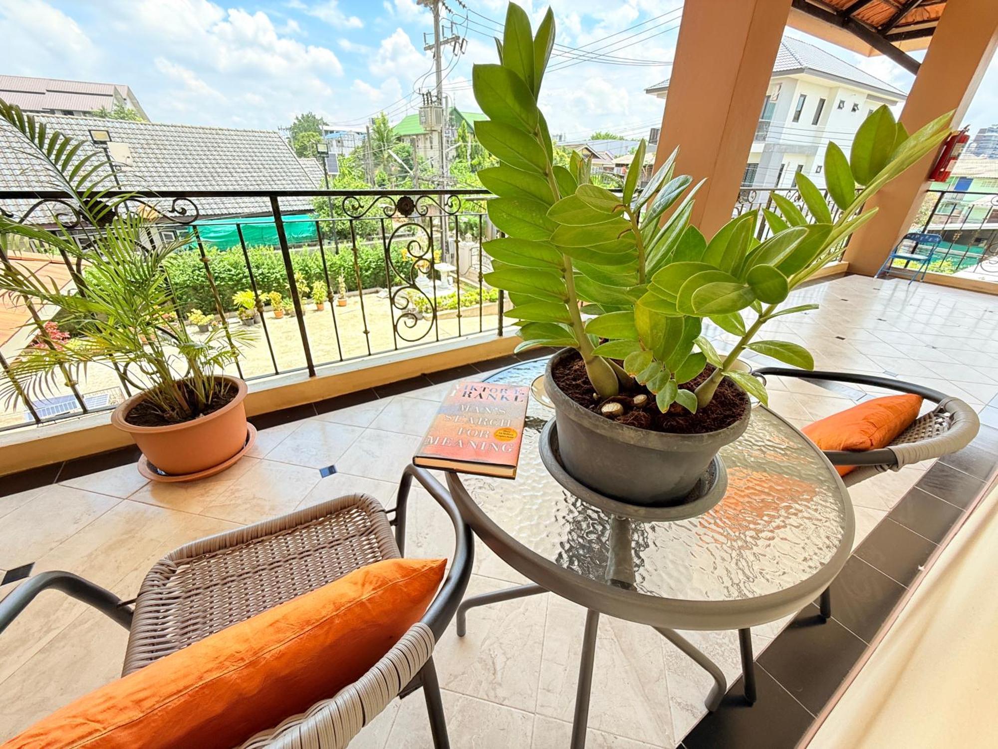 Laph Kham House Aparthotel Chiang Mai Buitenkant foto