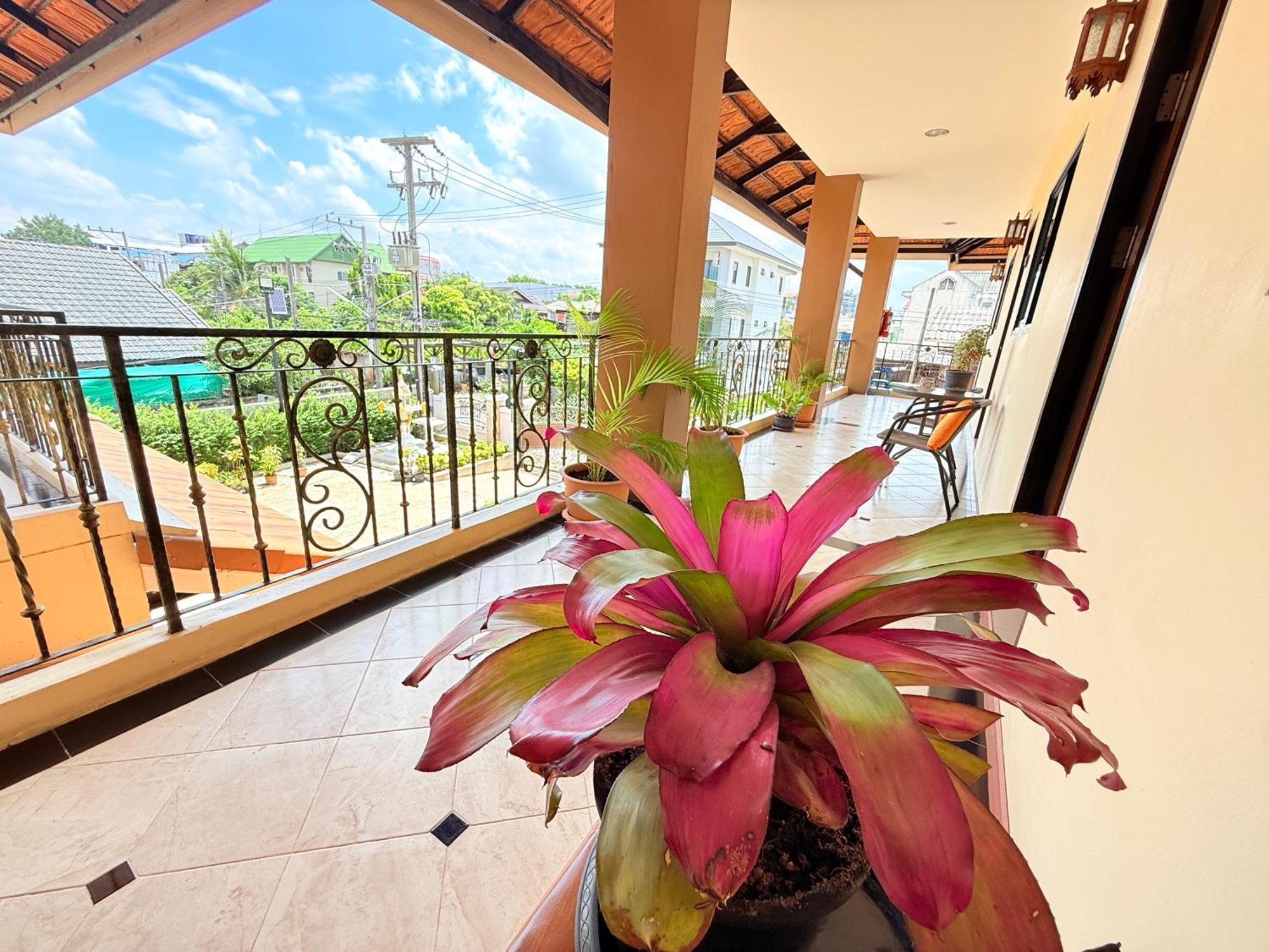 Laph Kham House Aparthotel Chiang Mai Buitenkant foto